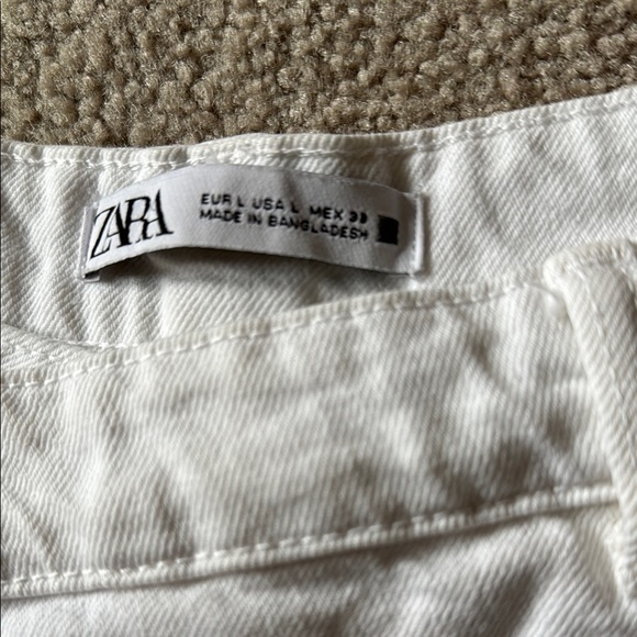 Zara White Skorts with Distressed Hem - Picture 2 of 5